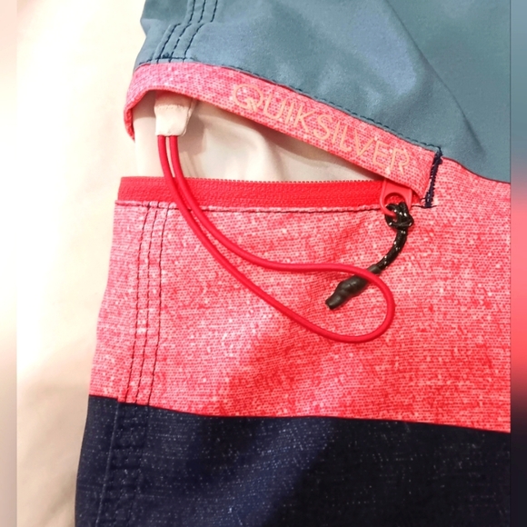 Quicksilver Board Shorts 34 Pocket and Hook & Loop Fly Surf Beach - Picture 3 of 12